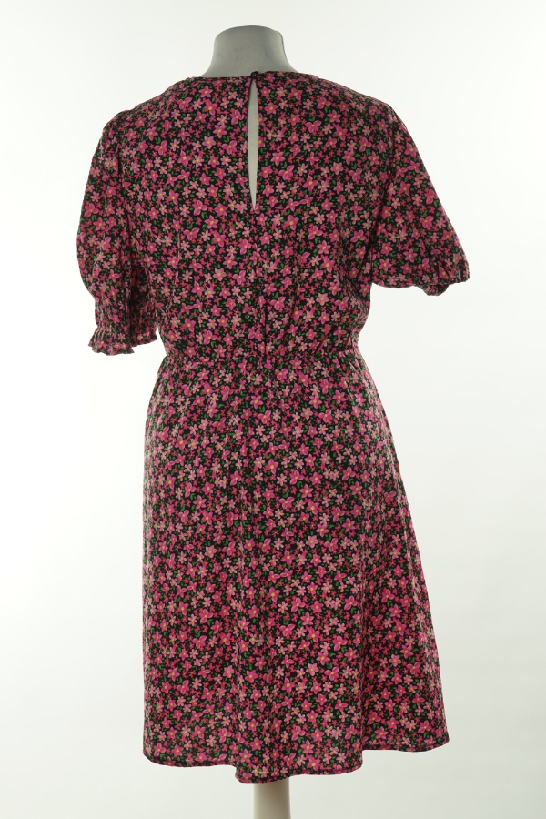 Sukienka czarna w różowe kwiatki - NEW LOOK zdjęcie 2