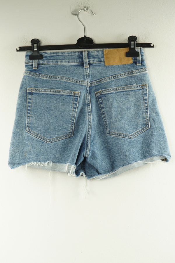 Krótkie spodenki niebieskie jeansowe postrzępione H&M - H&M zdjęcie 2