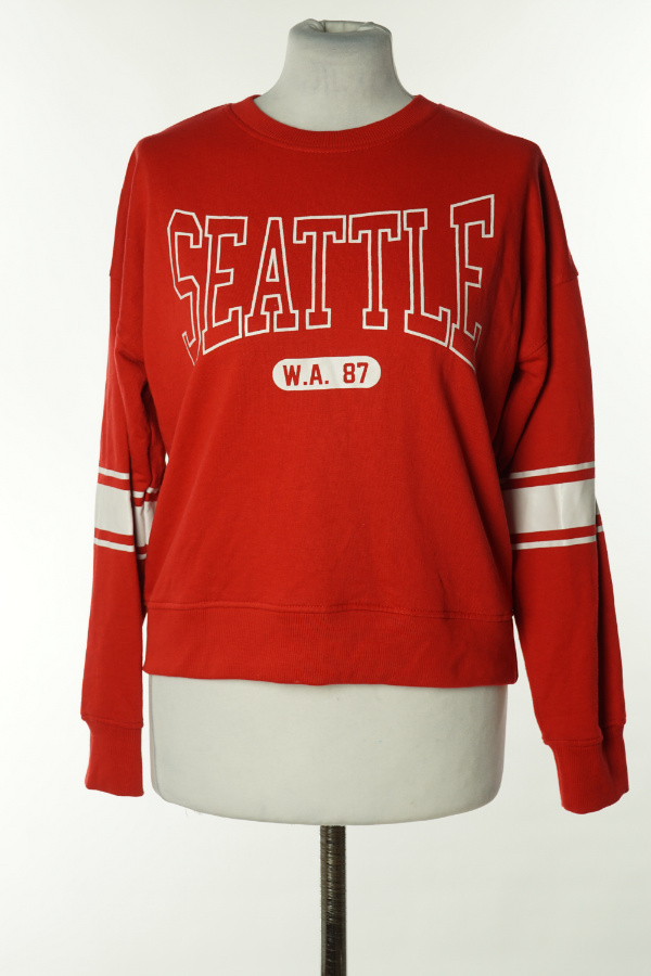 Bluza czerwona z białymi napisami - NEW LOOK zdjęcie 1