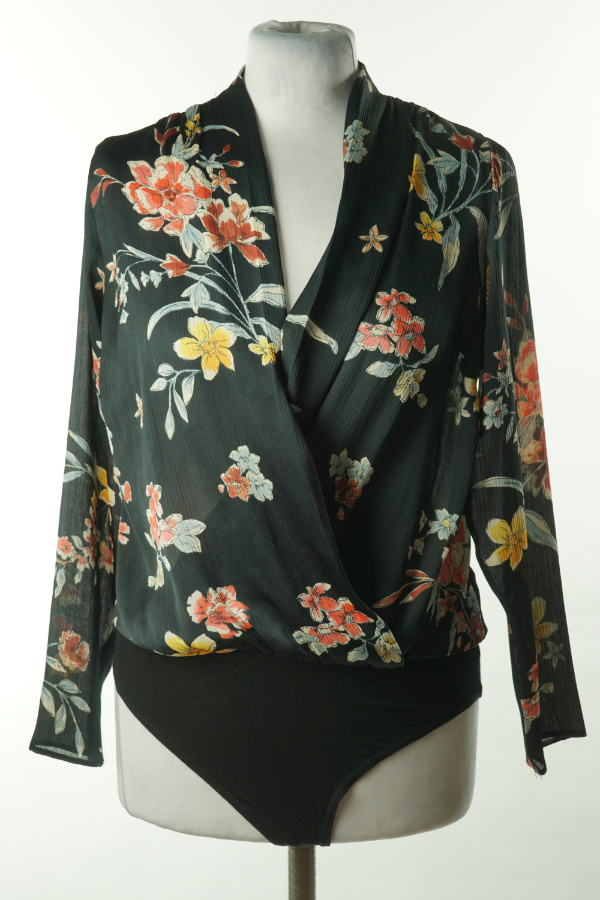 Body czarne w kwiaty - NEW LOOK zdjęcie 1