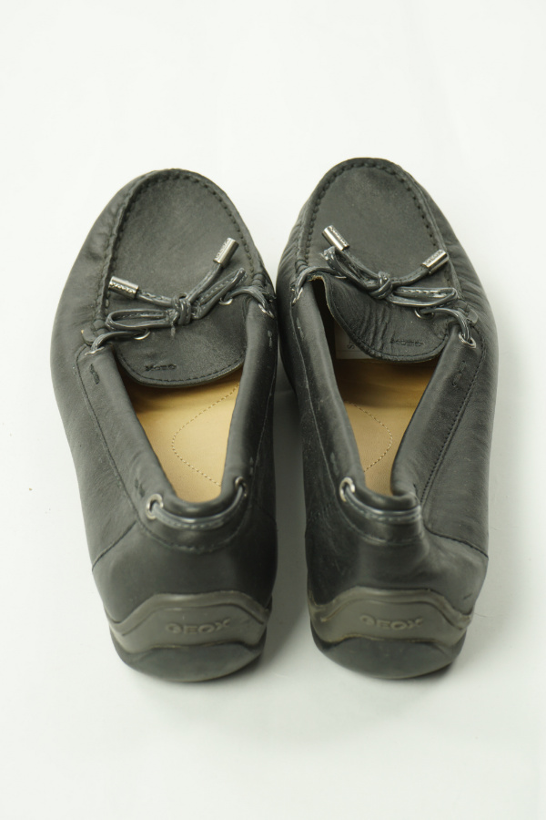 Pantofle czarne z kokardką - GEOX zdjęcie 3