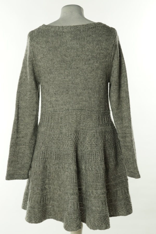 Sukienka szara sweterkowa rozkloszowana - FRESH SPIRIT zdjęcie 2