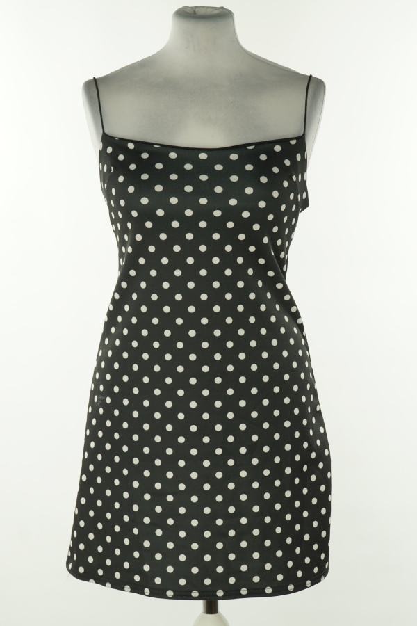 Sukienka czarna w białe grochy - PRETTYLITTLETHING zdjęcie 1