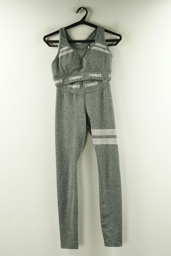 Komplet sportowy top  i legginsy - STRONGER zdjęcie 1