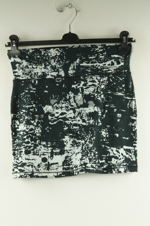 Spódnica czarno-biała - GINA TRICOT zdjęcie 1