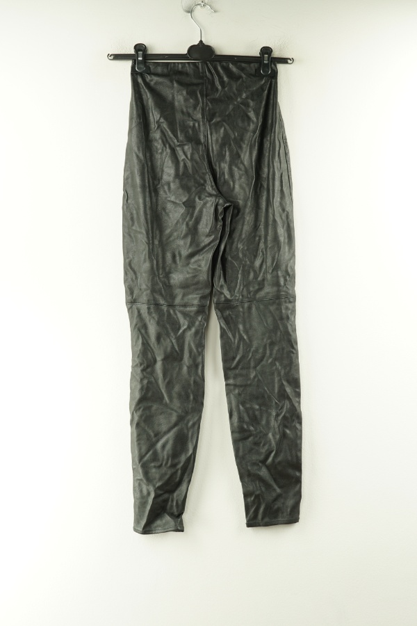 Spodnie ekoskóra czarne - H&M zdjęcie 2