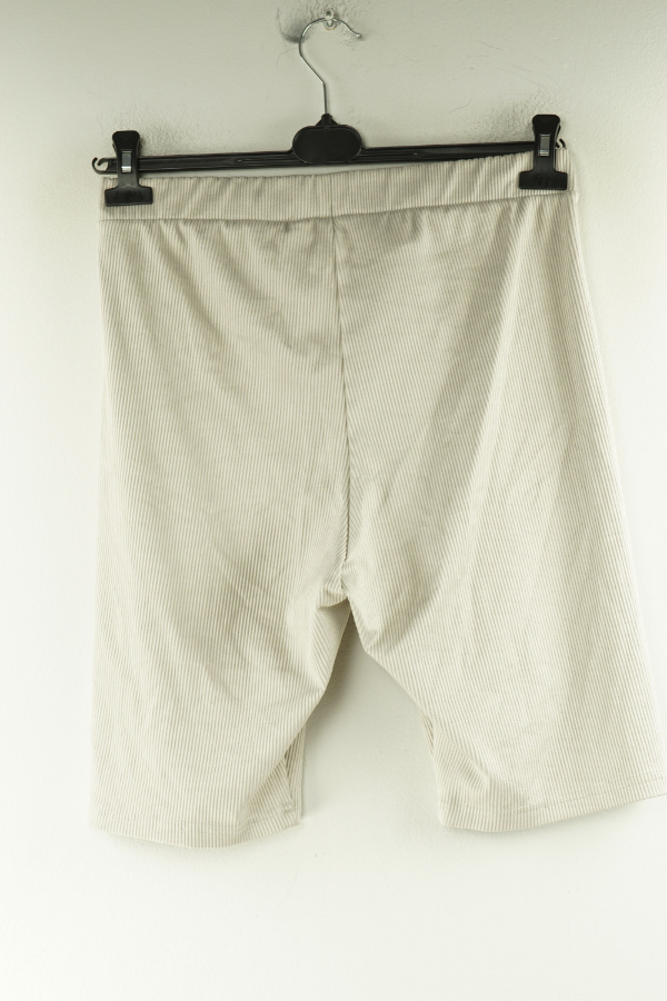 Krótkie spodenki beżowe kolarki - H&M zdjęcie 2