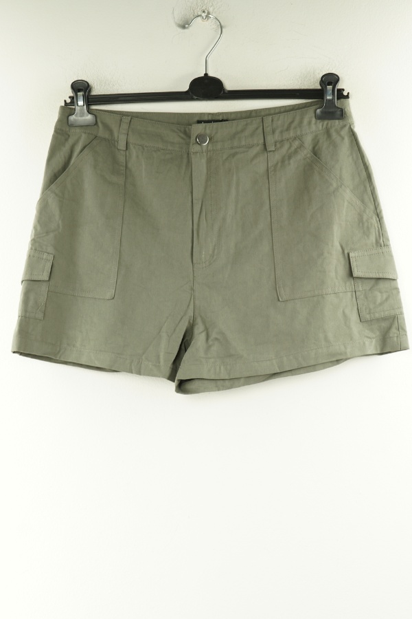 Krótkie spodenki materiałowe oliwkowe - BOOHOO zdjęcie 1