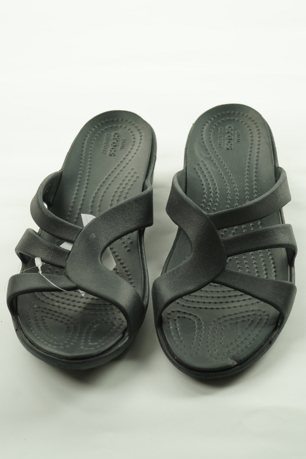 Klapki czarne gumowe Crocs - CROCS zdjęcie 2