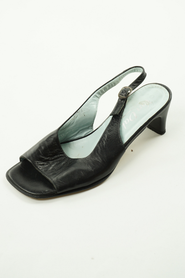 Buty czarne na obcasie skórzane - VANDAL zdjęcie 1