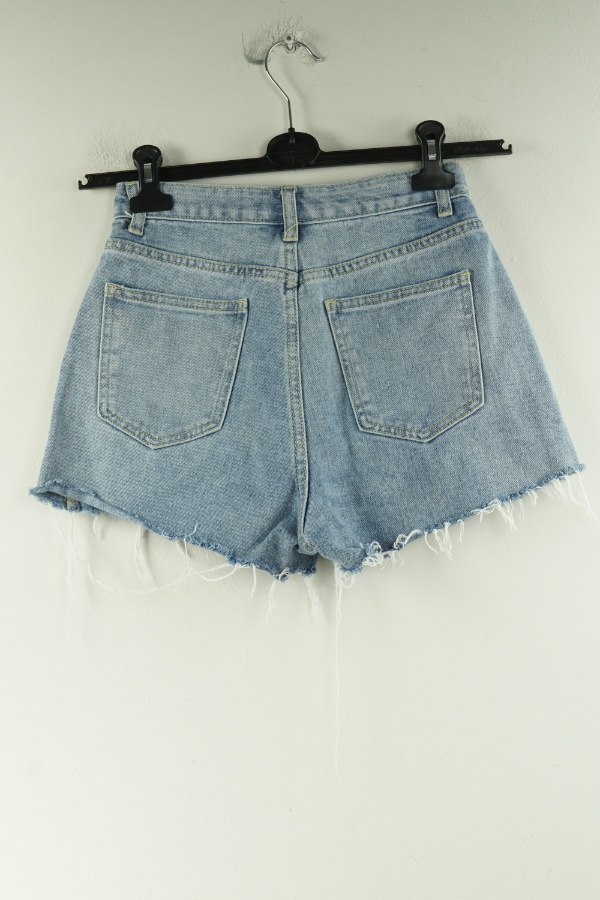 Krótkie spodenki niebieskie jeansowe - PRETTYLITTLETHING zdjęcie 2
