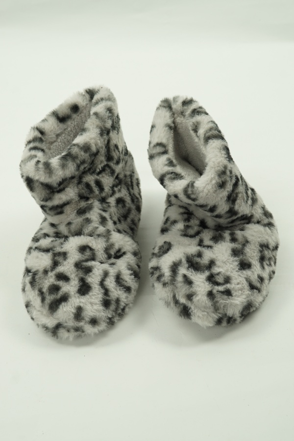 Kapcie szare w czarne cętki - TESCO zdjęcie 2