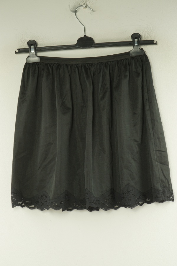 Halka czarna z koronką - BRAK METKI Z NAZWĄ PRODUCENTA zdjęcie 2