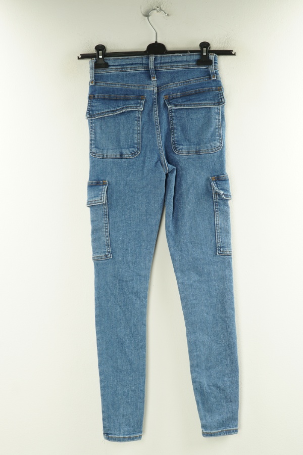 Spodnie niebieskie jeansowe z dużymi kieszeniami - RIVER ISLAND zdjęcie 2