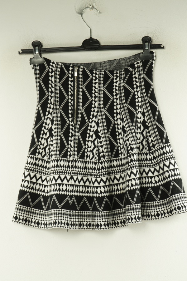 Spódnica sweterkowa czarna w białe wzory - PRIMARK zdjęcie 2