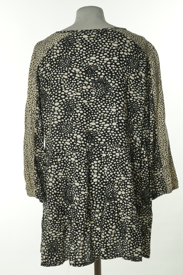 Bluzka czarna w białe cipaki - BRAK METKI Z NAZWĄ PRODUCENTA zdjęcie 2