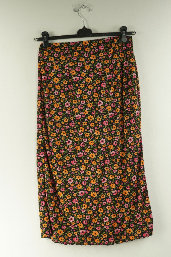 Spódnica czarna w wielokolorowe kwiatki, H&M - H&M zdjęcie 2