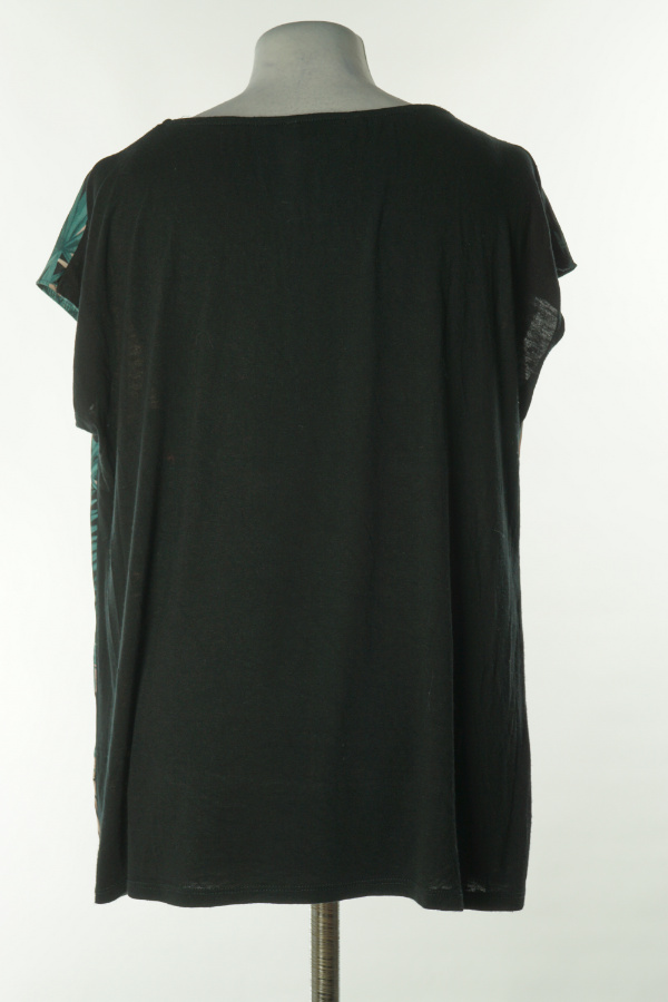 Bluzka z czarnym tyłem i roślinnym wzorem z przodu - TU zdjęcie 2