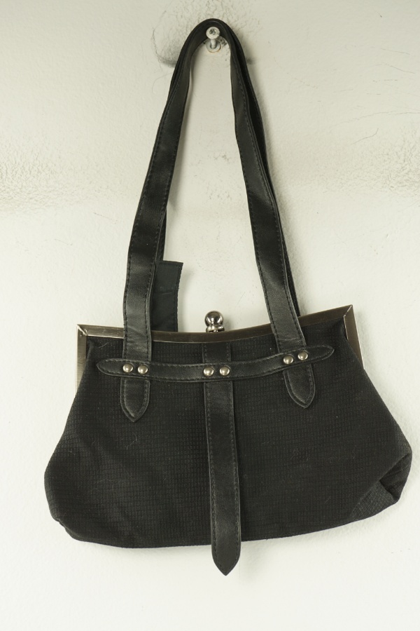 Torebka czarna materiałowa na krótkim pasku - PART TWO zdjęcie 1