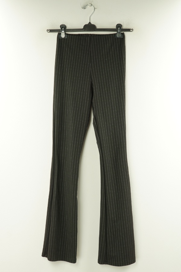 Spodnie czarne materiałowe w paski z wysokim stanem - PULL&BEAR zdjęcie 1