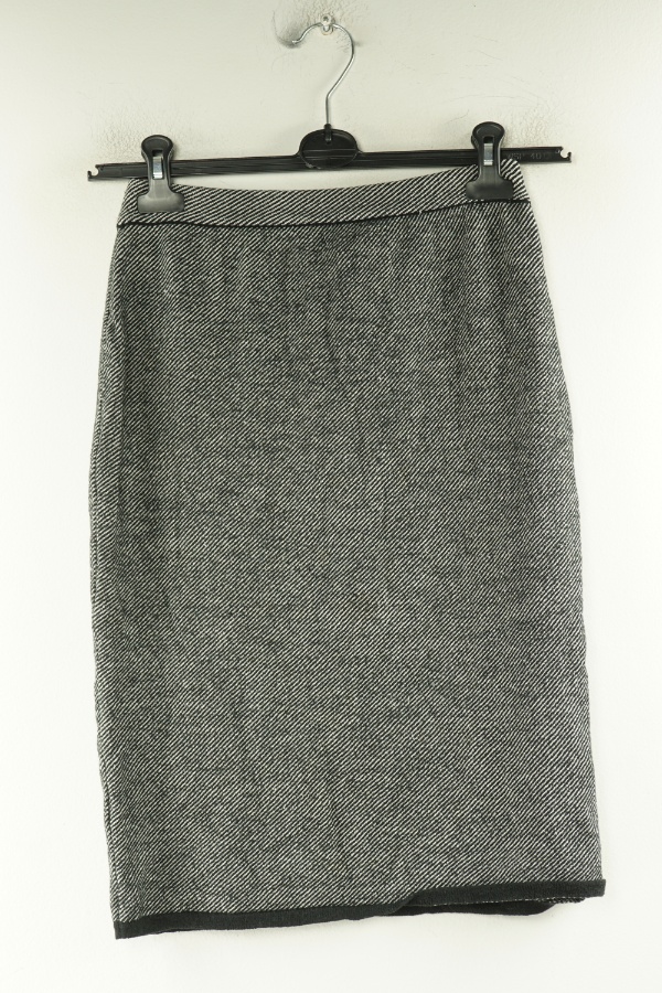 Spódnica szara w paski - BRAK METKI Z NAZWĄ PRODUCENTA zdjęcie 1