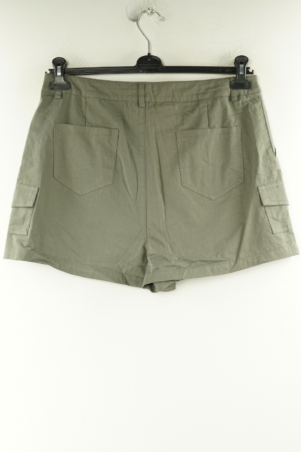 Krótkie spodenki materiałowe oliwkowe - BOOHOO zdjęcie 2