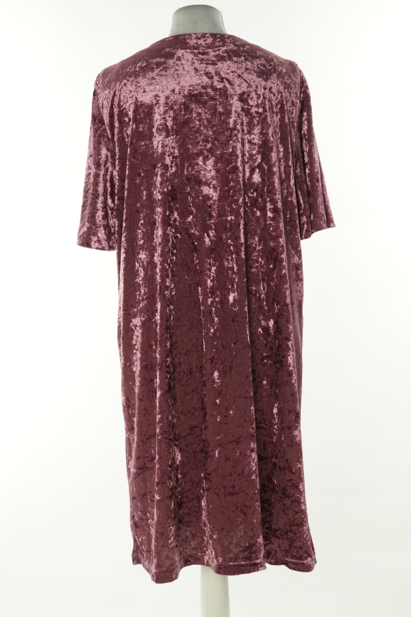 Sukienka wiśniowa welurowa - MYWEAR zdjęcie 2