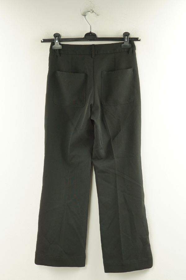 Spodnie 3/4 czarne z kantem - SINSAY zdjęcie 2