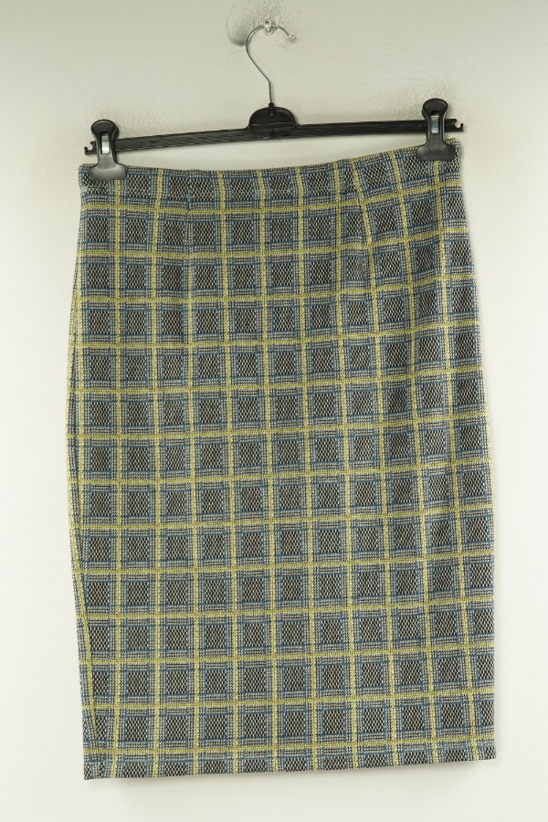 Spódnica szara w limonkową kratkę - TU zdjęcie 2