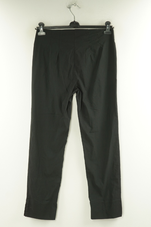 Spodnie materiałowe czarne elastycze - GINA LAURA zdjęcie 2