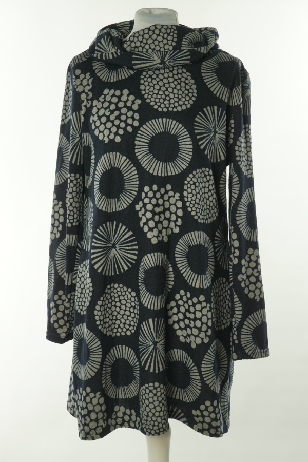 Sukienka sweterkowa granatowa w szare wzory - LILY & ME zdjęcie 1