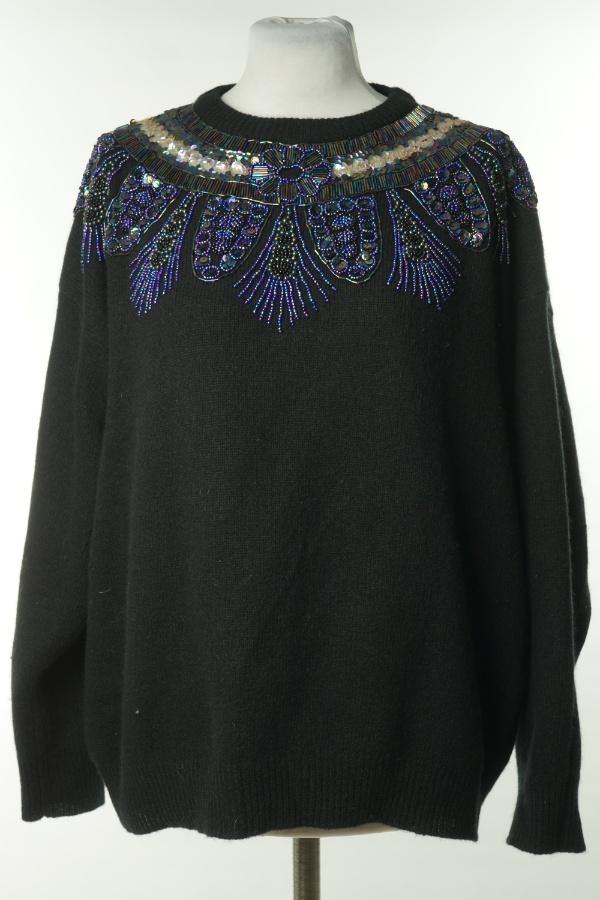 Sweter czarny z ozdobnymi koralikami i cekinami, w składzie wełna (70%) i angora (20%) - EXTRA ELEGANCE zdjęcie 1