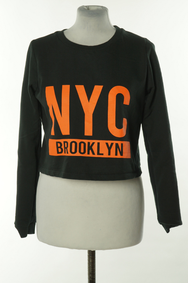 Bluza krótka czarna z pomarańczowym napisem - RIVER ISLAND zdjęcie 1