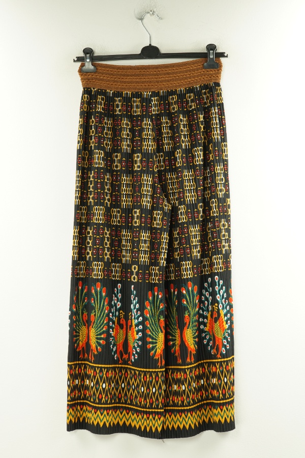 Spodnie 7/8 czarne we wzory - BRAK METKI Z NAZWĄ PRODUCENTA zdjęcie 2