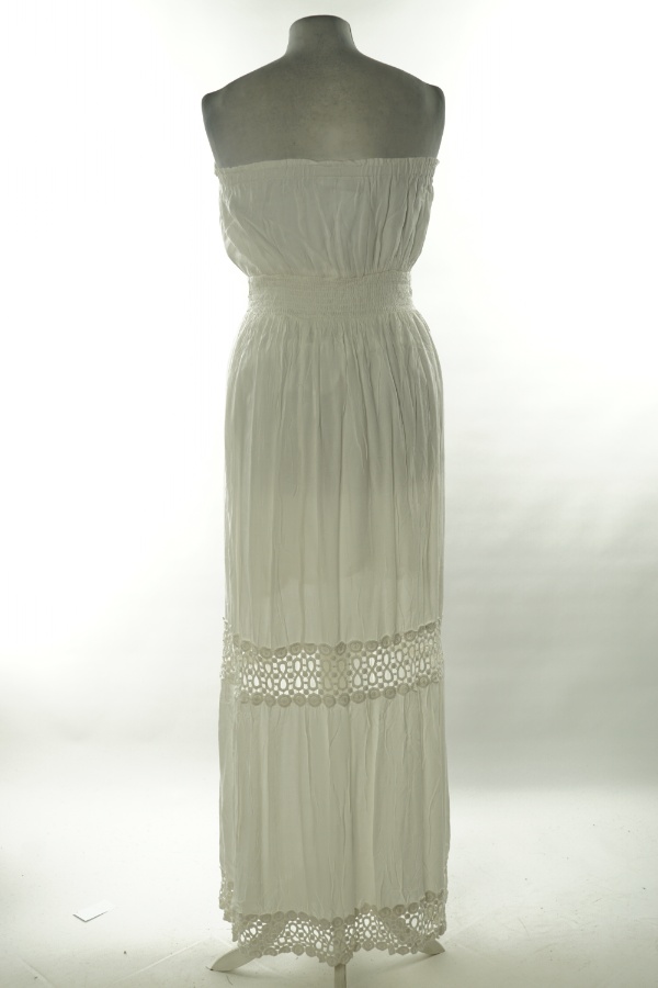 Sukienka biała z ażurowymi wstawkami - WHITE DIAMONDS zdjęcie 2