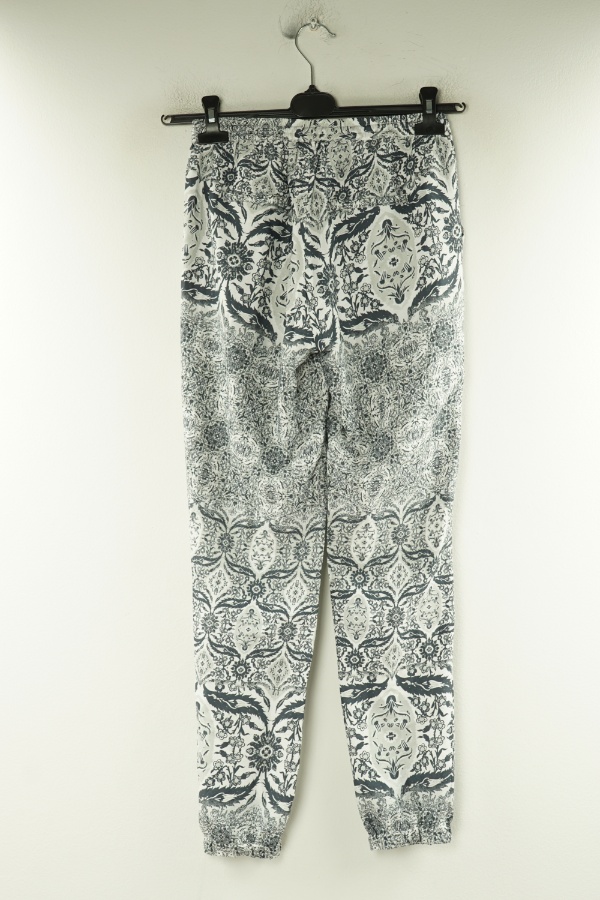 Spodnie szare wzorki - ONLY zdjęcie 2