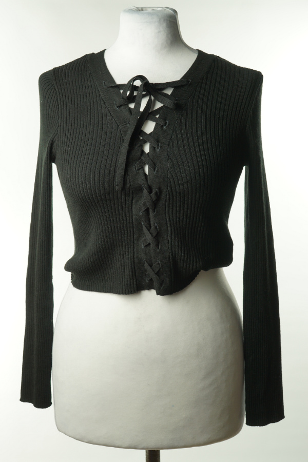 Sweter czarny prążkowany z wiązaniem H&M - H&M zdjęcie 1