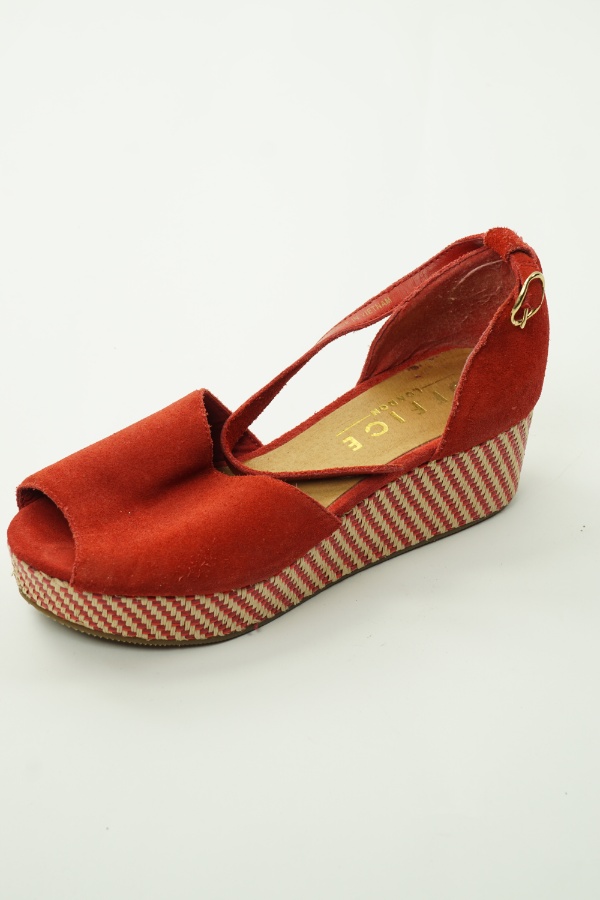 Buty czerwone na koturnie - OFFICE LONDON zdjęcie 1