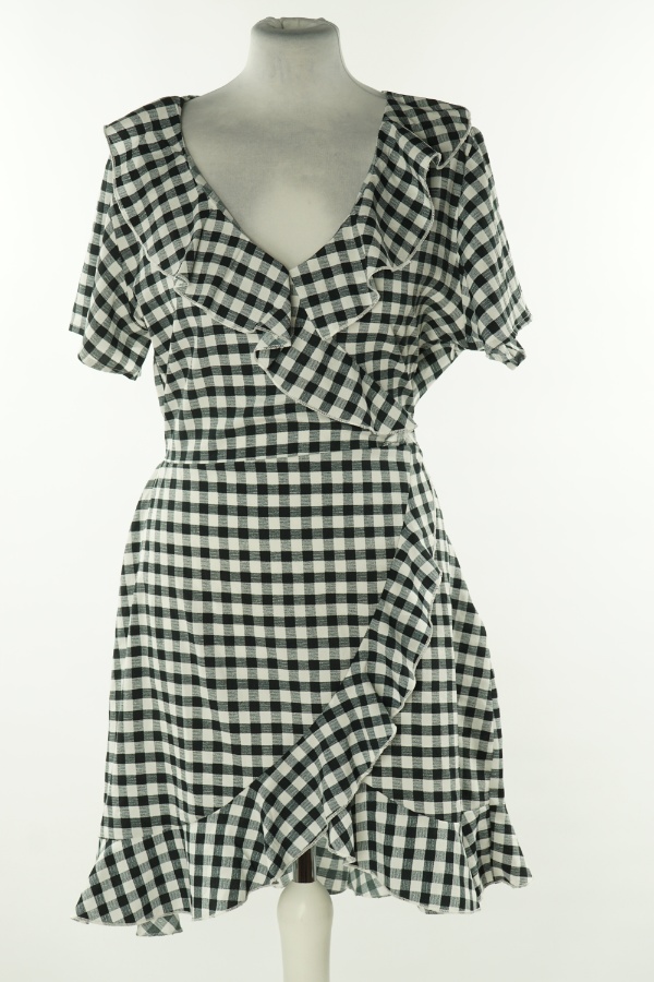 Sukienka czarno - biała kratka z falbaną - BOOHOO zdjęcie 1