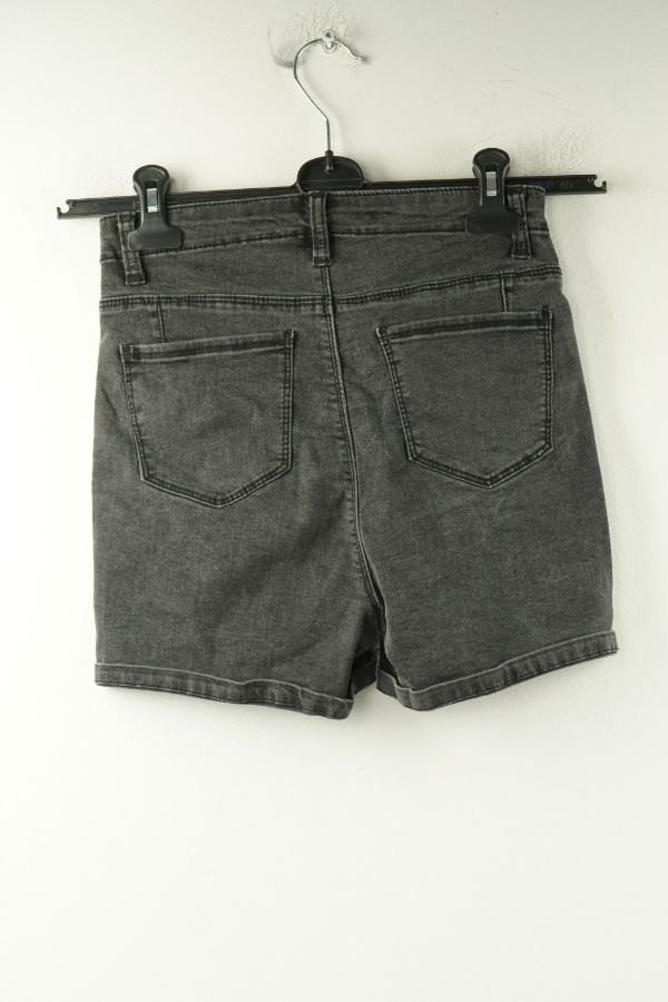 Krótkie spodenki czarne jeansowe z wysokim stanem - PRIMARK zdjęcie 2