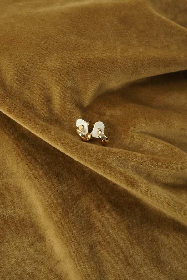 Kolczyki w kolorze złotym - BRAK METKI Z NAZWĄ PRODUCENTA zdjęcie 1