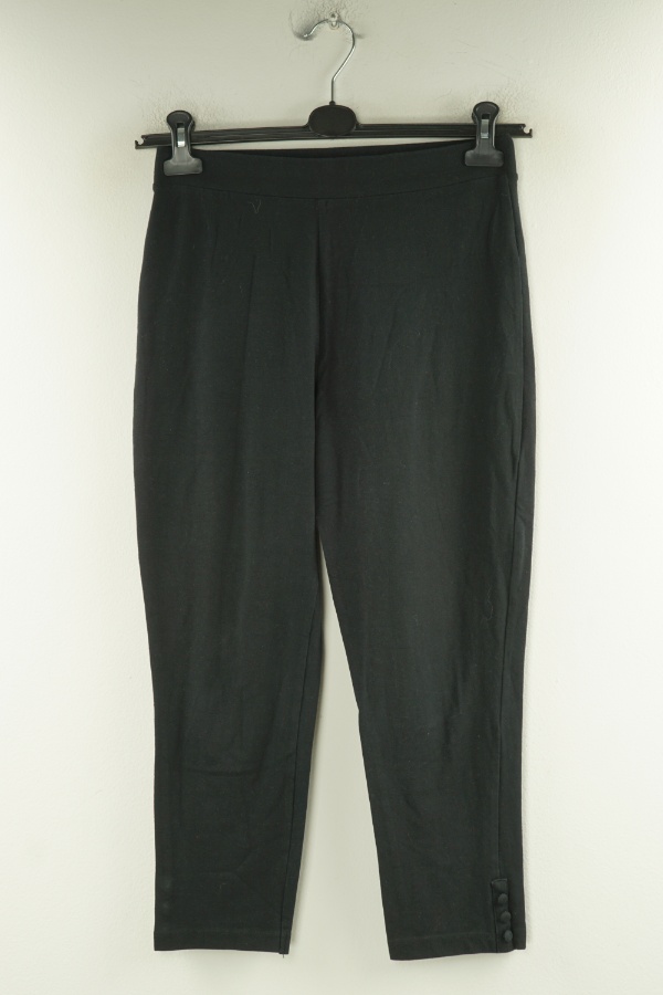 Legginsy czarne z guzikami przy nogawkach 3/4 - M&CO zdjęcie 1