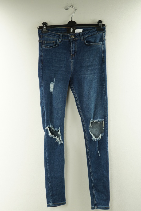 Spodnie niebieskie jeansowe z dziurami na kolanach i przetarciami - SINNERS ATTIRE zdjęcie 1