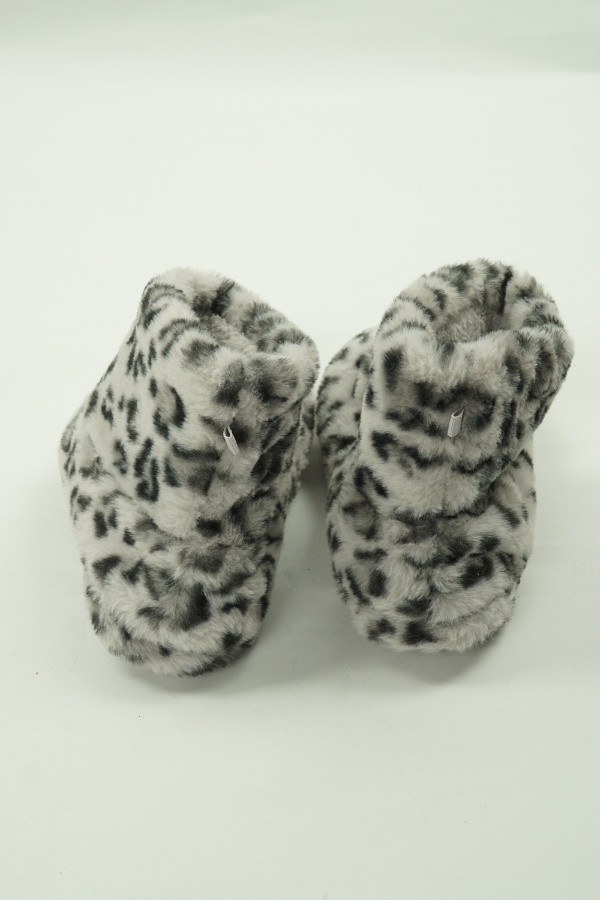 Kapcie szare w czarne cętki - TESCO zdjęcie 3