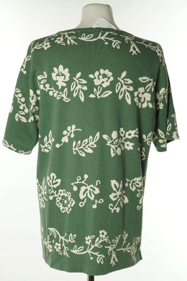 Koszulka zielona w kremowe kwiatki - GINFIZZ zdjęcie 2