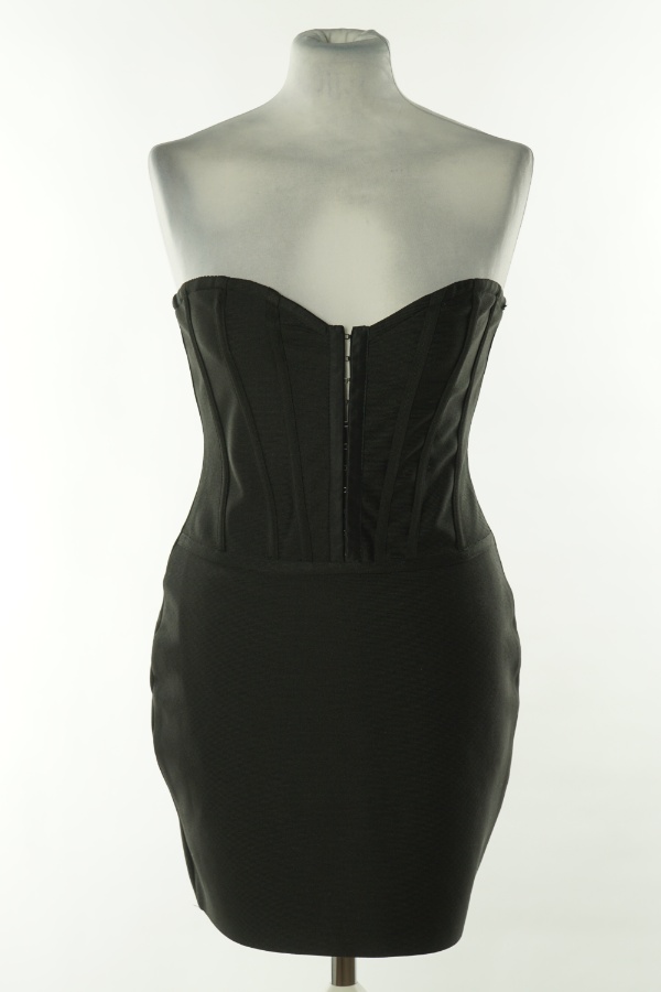 Sukienka czarna prążkowana - PRETTYLITTLETHING zdjęcie 1