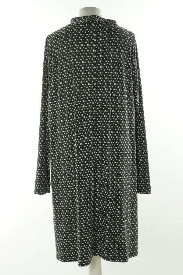 Sukienka czarna w białe gwiazdki - PAPAYA zdjęcie 2