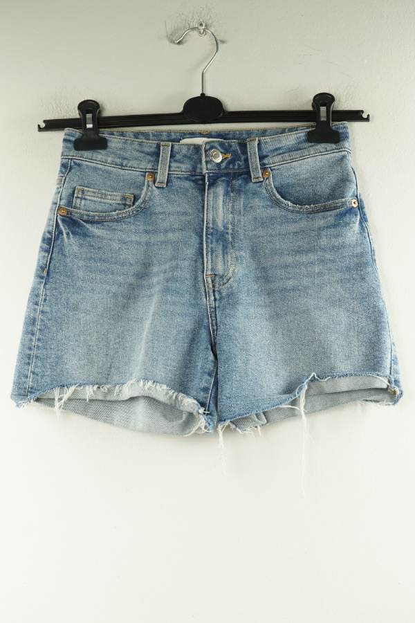 Krótkie spodenki niebieskie jeansowe postrzępione H&M - H&M zdjęcie 1