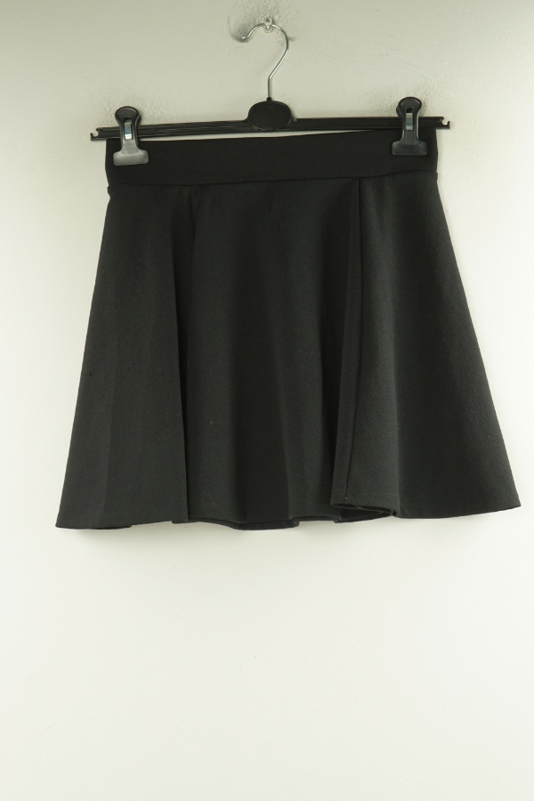 Spódnica czarna rozkloszowana - NEW LOOK zdjęcie 1