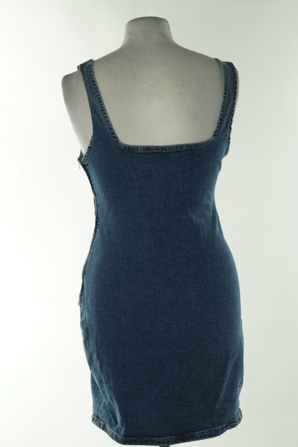Sukienka niebieska jeansowa z wycięciem - DENIM CO zdjęcie 2